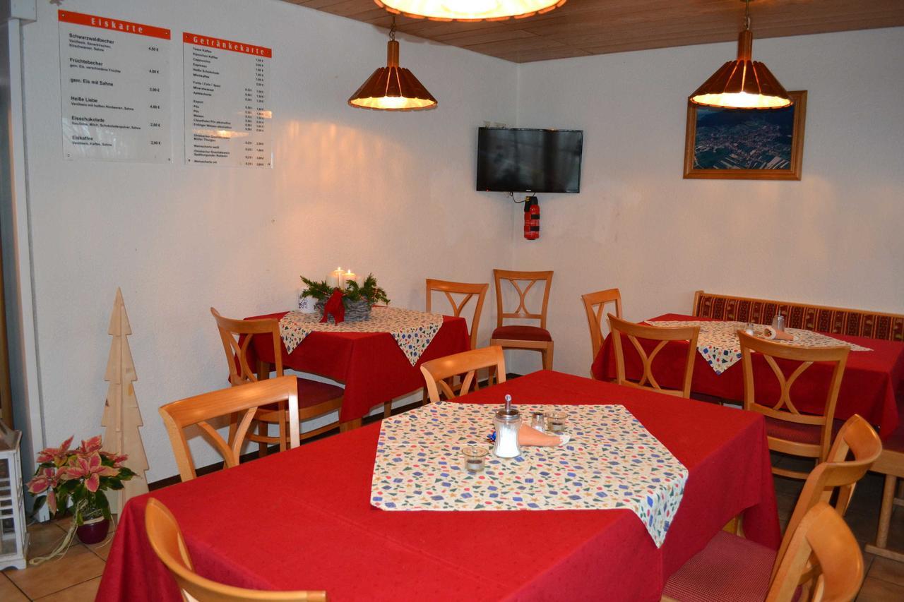 Gaestehaus Tagescafe Eckenfels 欧斯巴赫 外观 照片