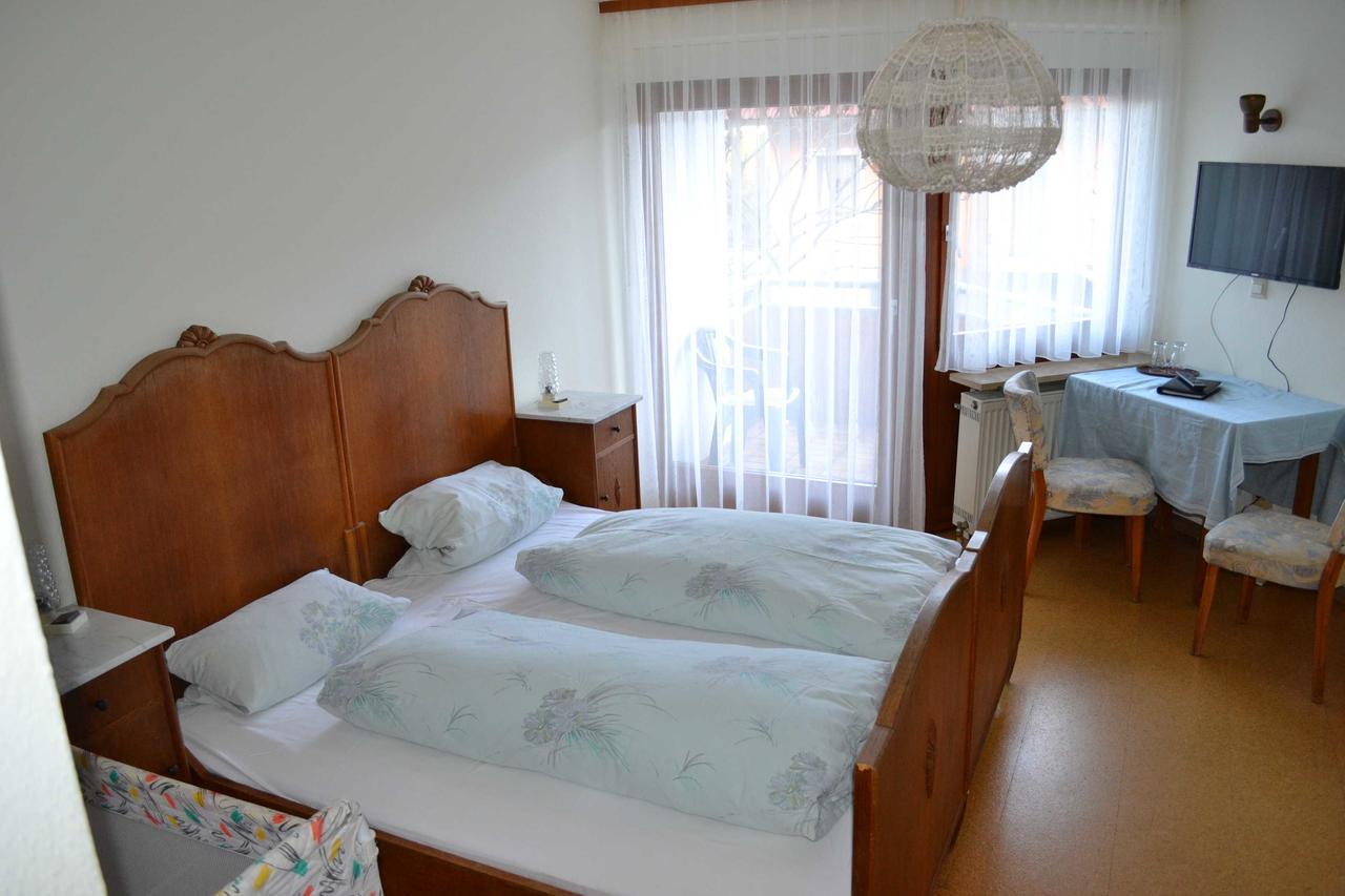Gaestehaus Tagescafe Eckenfels 欧斯巴赫 外观 照片